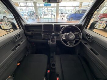 N-VAN Ｇホンダセンシング　純正ナビ付 4WD