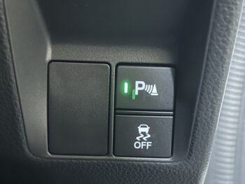 N-VAN ファン　未使用車　4WD