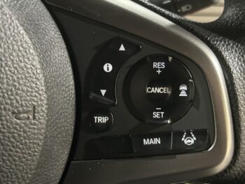 N-VAN ファン　未使用車　4WD