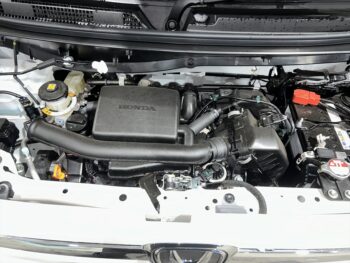 N-VAN ファン　未使用車　4WD