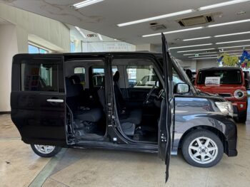 タントカスタム X　ナビ・TV・バックカメラ　後期型　４WD