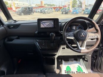 eKクロススペース Ｔ ターボ プレミアムインテリアパッケージ ナビTV・バックカメラ 4WD