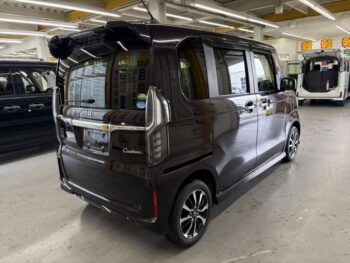 N-BOXカスタム G・Lホンダセンシング 4WD