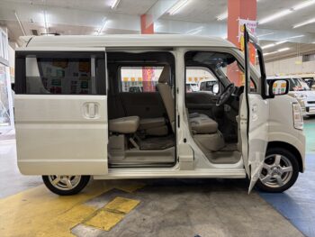 NV100クリッパーリオ E　4WD