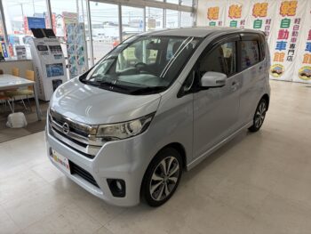 デイズ ハイウェイスターG　純正ナビ・TV　4WD