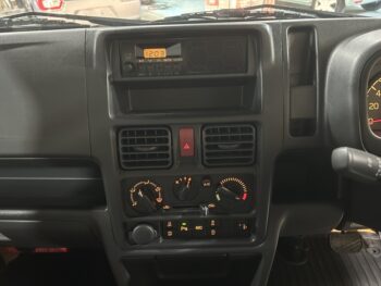 キャリイトラック KC　エアコン　パワステ　デュアルブレーキサポート　未使用車　4WD