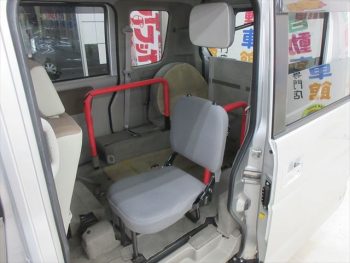 エブリイワゴン  福祉車両　車いす移動車　後部電動固定　リヤシート付　4WD