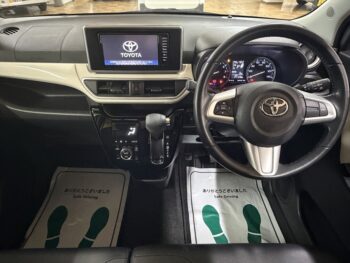 ピクシスジョイ Ｃ Ｇ ＳＡⅢ プライムコレクション　純正ナビ　ＴＶ　バックカメラ 4WD