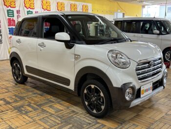 ピクシスジョイ Ｃ Ｇ ＳＡⅢ プライムコレクション　純正ナビ　ＴＶ　バックカメラ 4WD