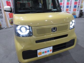 N-BOX ファッションスタイル 未使用車 4WD