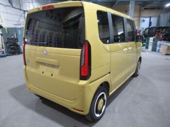 N-BOX ファッションスタイル 未使用車 4WD