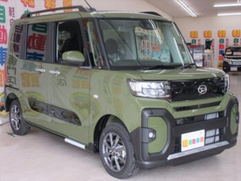 タント ファンクロス 未使用車 4WD