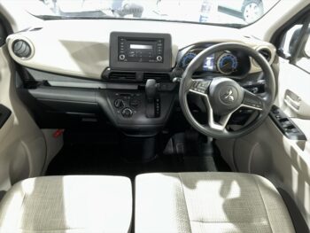 eKワゴン M バックカメラ　4WD