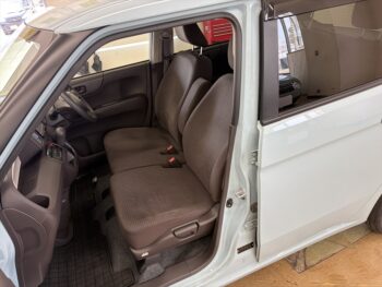 N-ONE スタンダード　ナビ　４WD