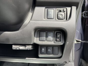 eKカスタム Ｇ セーフティパッケージ ナビ・ＴＶ・マルチビューモニター 後期型 4WD