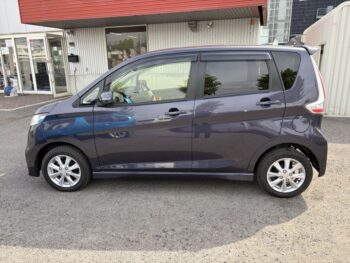 eKカスタム Ｇ セーフティパッケージ ナビ・ＴＶ・マルチビューモニター 後期型 4WD