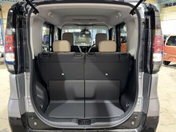 デリカミニ T ターボ プレミアム 現行型 未使用車 4WD