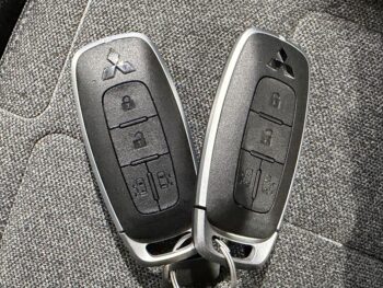 デリカミニ T ターボ プレミアム 現行型 未使用車 4WD