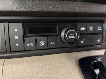 N-BOX ジョイ ターボ ２トーン 未使用車 4WD