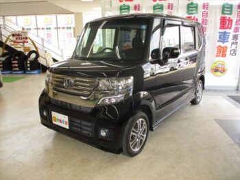 N-BOXカスタム G　Lパッケージ　4WD