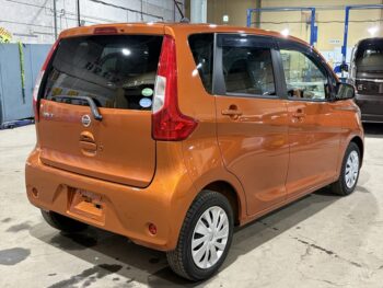 デイズ X　アラウンドビューモニター　後期型　4WD