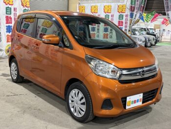 デイズ X　アラウンドビューモニター　後期型　4WD