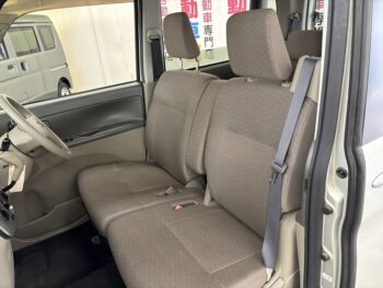 タント L　ナビ・ＴＶ　バックカメラ　4WD