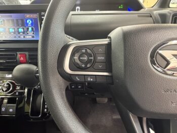 タントカスタム X　純正ナビ・TV・バックカメラ　後期型　４WD