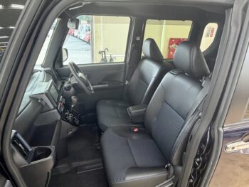 タントカスタム X　純正ナビ・TV・バックカメラ　後期型　４WD