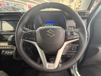 ハスラー ハイブリッドX　ナビ・バックカメラ　４WD