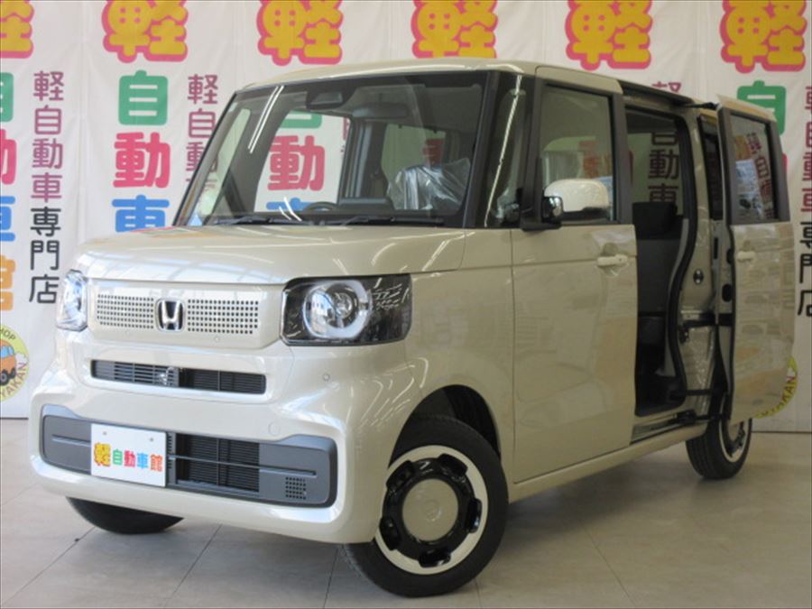 N-BOX ファッションスタイル 未使用車 4WD
