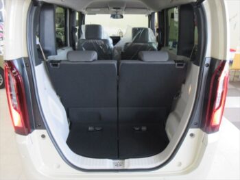 N-BOX ファッションスタイル 未使用車 4WD