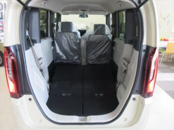 N-BOX ファッションスタイル 未使用車 4WD