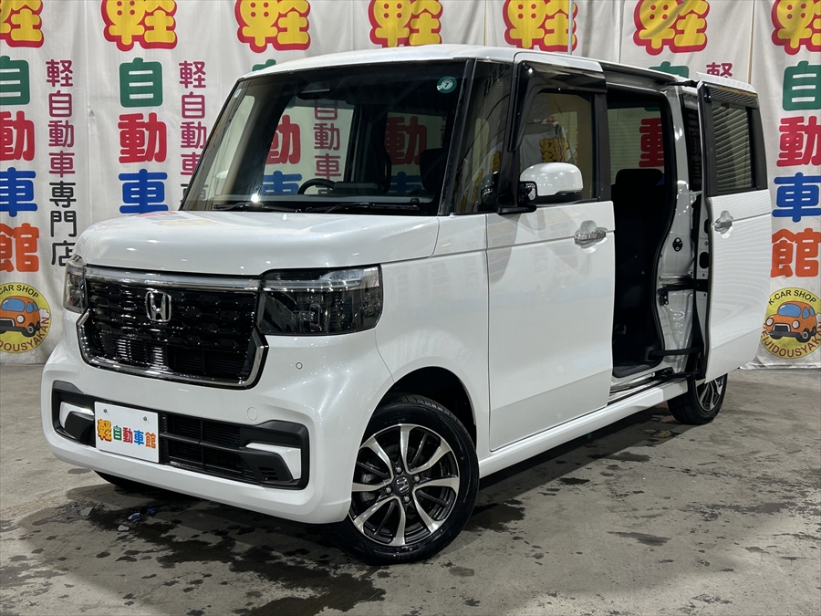 N-BOXカスタム ベースグレード　4WD