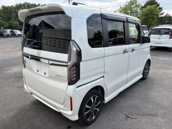 N-BOXカスタム G・Lホンダセンシング 純正ナビ・TV・バックモニター 4WD