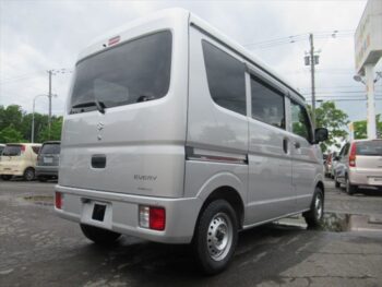 エブリイバン PA スズキセーフティサポート非装着車 4WD