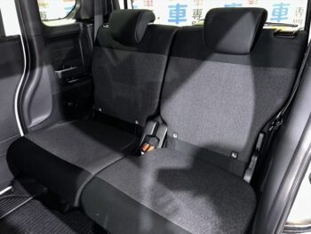 N-BOXカスタム ベースグレード　4WD