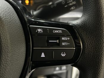 N-BOXカスタム ベースグレード　4WD