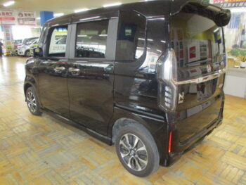 N-BOXカスタム Ｇ・Ｌホンダセンシング 4WD