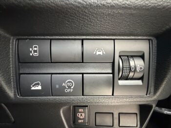 eKクロススペース G　純正ナビ　４WD