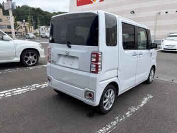 ピクシスメガ Ｌ ＳＡⅢ 純正ナビ・バックカメラ