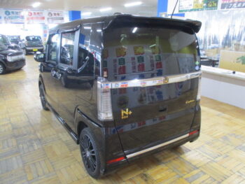 N-BOX+カスタム Ｇ・ターボＬパッケージ　後期型 4WD