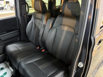 N-BOXカスタム Ｌ・ターボ コーディネートスタイル　純正ナビ　ＴＶ　4WD
