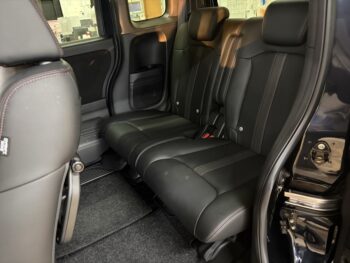 N-BOXカスタム Ｌ・ターボ コーディネートスタイル　純正ナビ　ＴＶ　4WD