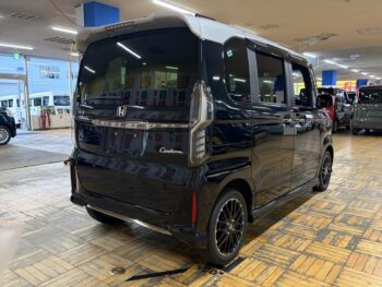 N-BOXカスタム Ｌ・ターボ コーディネートスタイル　純正ナビ　ＴＶ　4WD