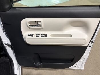 ムーヴキャンバス ストライプス G 未使用車 4WD