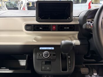 ムーヴキャンバス ストライプス G 未使用車 4WD