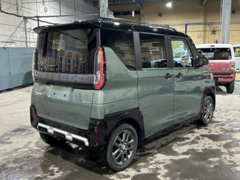 デリカミニ Tプレミアム　ターボ　4WD