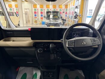 デリカミニ G プレミアム デリマルパッケージ 未使用車 4WD