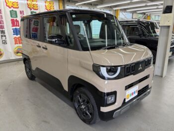 デリカミニ G プレミアム デリマルパッケージ 未使用車 4WD